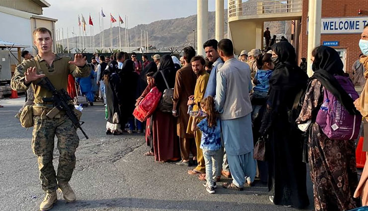 अफगानिस्तान संकट:  काबुल से 250 भारतीयों के एयरलिफ्ट की तैयारी, लेकिन एयरपोर्ट तक लोगों का पहुंचना बड़ी चुनौती