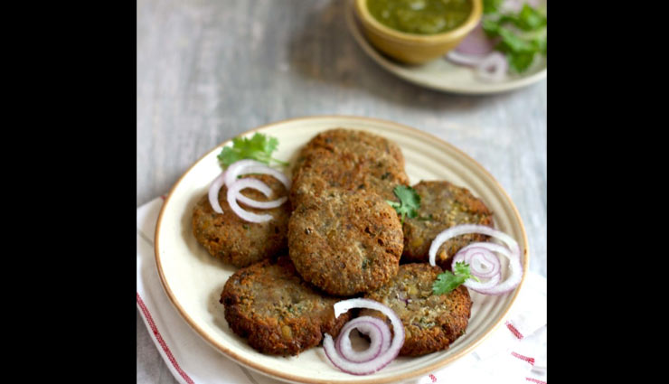 Diwali 2019- Stay Fit This Diwali With Kachhe Kele Ke Kebab