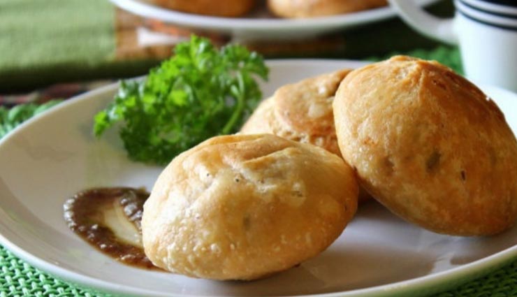 karwa chauth,karwa chauth special,karwa chauth 2019,karwa chauth dish,kurkuri namkeen kachori recipe,karwa chauth special recipe in hindi,hunger struck,recipe in hindi