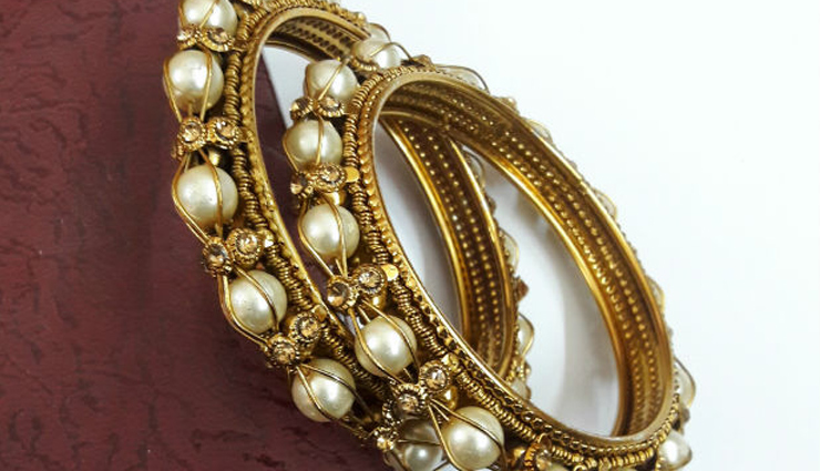 fashionable kada,trending kada for women,women fashion accessories,fashion tips,latest fashion trends