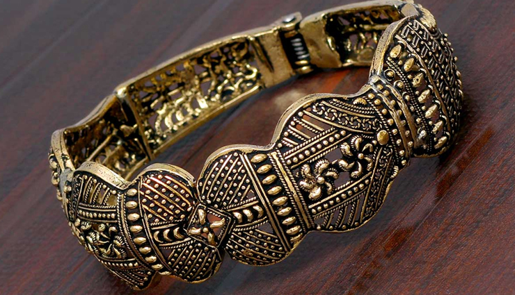 fashionable kada,trending kada for women,women fashion accessories,fashion tips,latest fashion trends