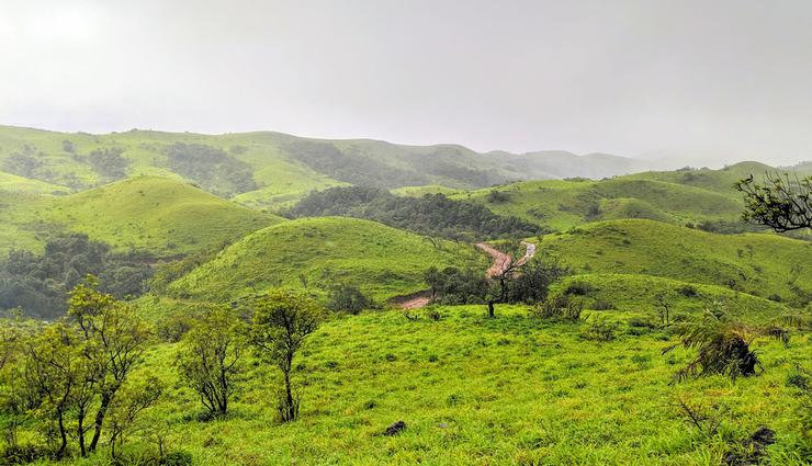 hassan karnataka,tourist places in hassan karnataka,karnataka tourism,holidays,travel guide,travel tips