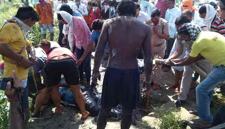 सीवरेज साफ करने उतरा कर्मचारी, हुआ बेसुध, बचाने कूदा युवक, कर्मचारी बचा, युवक की मौत