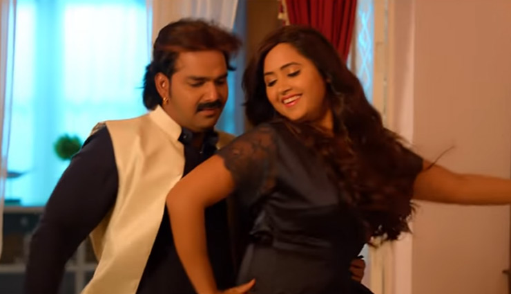 Bhojpuri Tadka : अपनी आदाओं से पवन सिंह को दीवाना बना रही काजल, देखे वीडियो