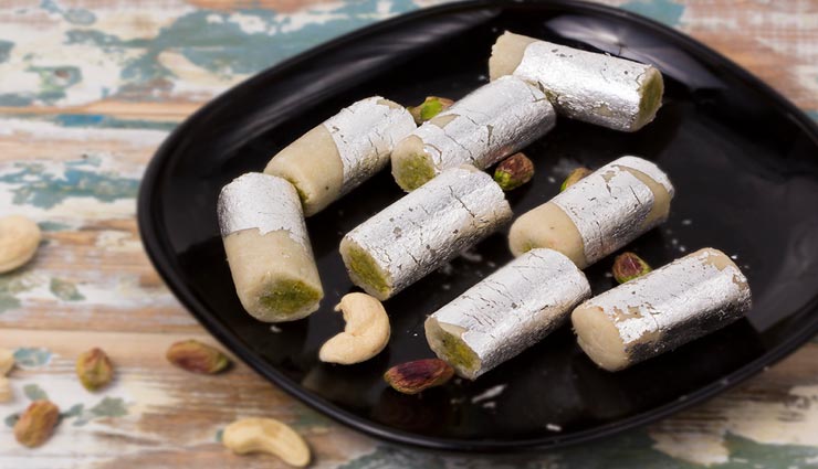 kaju gulkand roll recipe,recipe,recipe in hindi,special recipe