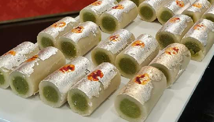 काजू पिस्ता रोल : घर में ही मिल जाए इतनी शानदार मिठाई तो बाजार से लाकर क्या करना #Recipe kaju pista roll recipe,homemade kaju pista roll,easy kaju pista roll,step-by-step kaju pista roll,indian kaju pista roll,delicious kaju pista roll,authentic kaju pista roll recipe,quick kaju pista roll,healthy kaju pista roll,festive kaju pista roll