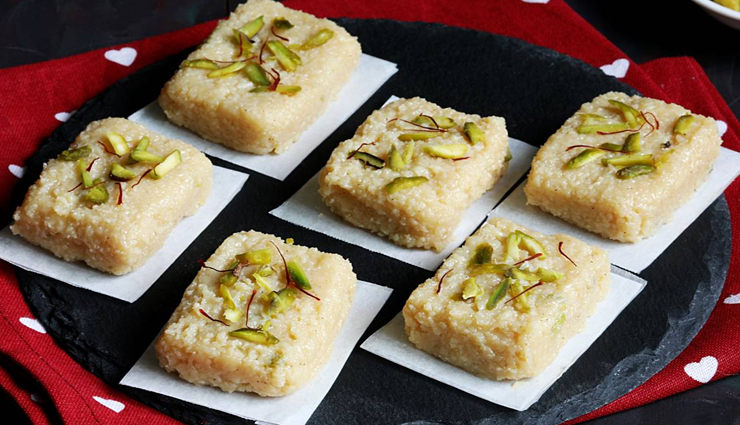 घर पर ही बनाए हलवाई जैसा स्वादिष्ट कलाकंद, रक्षाबंधन पर इससे कराएं भाई का मुंह मीठा #Recipe 