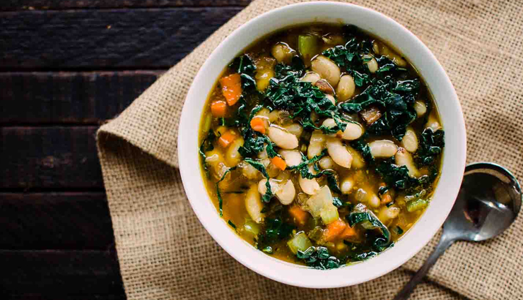 Recipe- Easy To Make White Bean, Tomato and Kale Soup
