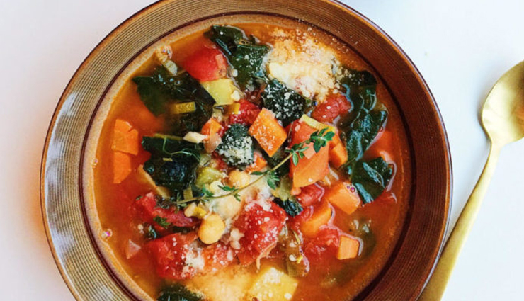 white bean,tomato and kale soup,italian tomato white bean and kale soup with fresh basil,white bean tomato kale stew,quick tomato white bean and kale soup nyt,quick tomato white bean and kale soup,quick tomato white bean and kale soup recipe,hunger struck,food