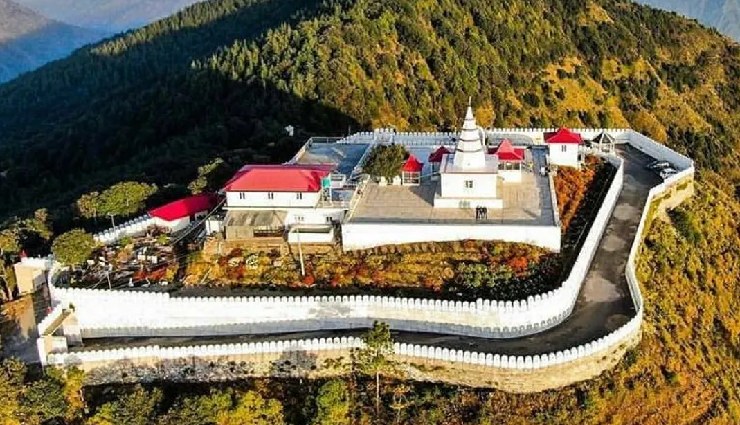 least explored places near shimla,offbeat destinations shimla,naldehra scenic spots,tattapani hot springs,kasauli hill station,kali mata ka tibba,mohan shakti heritage park,stoned kumbh shiv temple,sadhupul camping,tara devi temple,chail palace