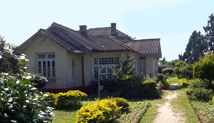 kalimpong,places to visit inkalimpong,tourist attraction in kalimpong,deolo hill,morgan house,zong dong palri fo brang gompa,crockety,pine view nursery,kalimpong science centre