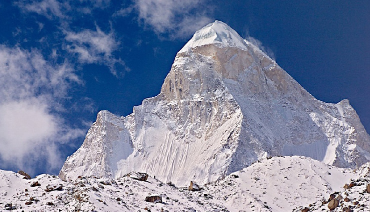 highest mountain peaks in india,top indian mountains,kanchenjunga peak,kamet peak,saltoro kangri,mamostong kangri,trisul peak,abi gamin,mount nanda devi,hardeol peak,anamudi peak,doddabetta peak,mountain trekking india