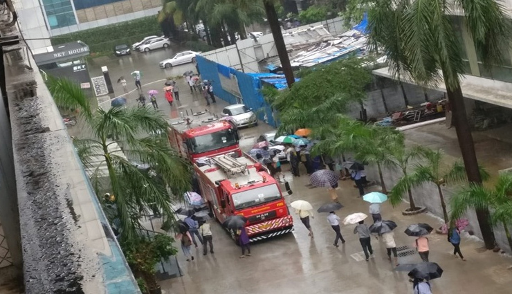 BREAKING- Fire breaks out in Kamala Mills Compound, fire brigade rushed to spot