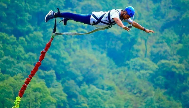 bungee jumping in india,rishikesh bungee jumping,dehradun bungee jump,anjuna beach bungee,bundi rajasthan bungee,lucknow bungee jumping,bangalore ozone adventures,kamshet bungee jumping