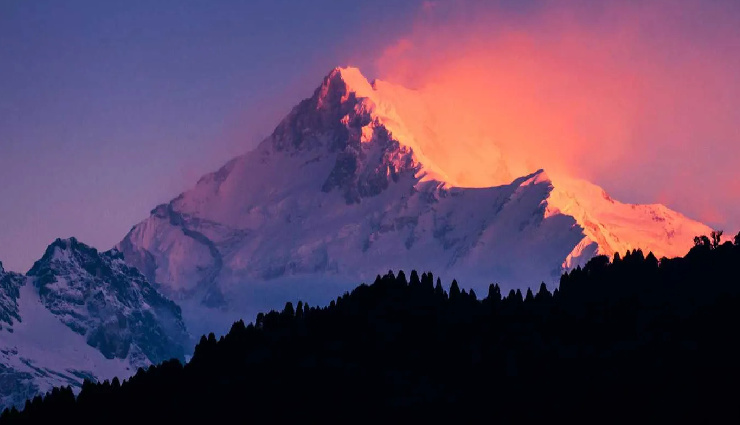 highest mountain peaks in india,top indian mountains,kanchenjunga peak,kamet peak,saltoro kangri,mamostong kangri,trisul peak,abi gamin,mount nanda devi,hardeol peak,anamudi peak,doddabetta peak,mountain trekking india