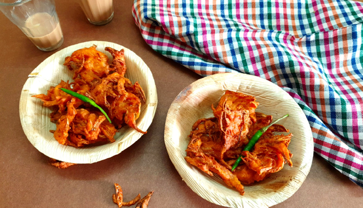 monsoon recipe,kanda bhaji,snacks recipe,recipe