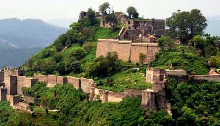 भारत के गौरव और वास्तुकला का भव्य नजारा देते हैं ये विशाल किले
best forts to visit in india,holidays,travel,tourism