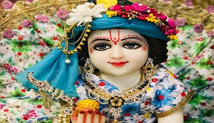 घर में लाए हैं लड्डू गोपाल तो जरूर करें इन नियमों की पालना, होगा खुशियों का आगमन