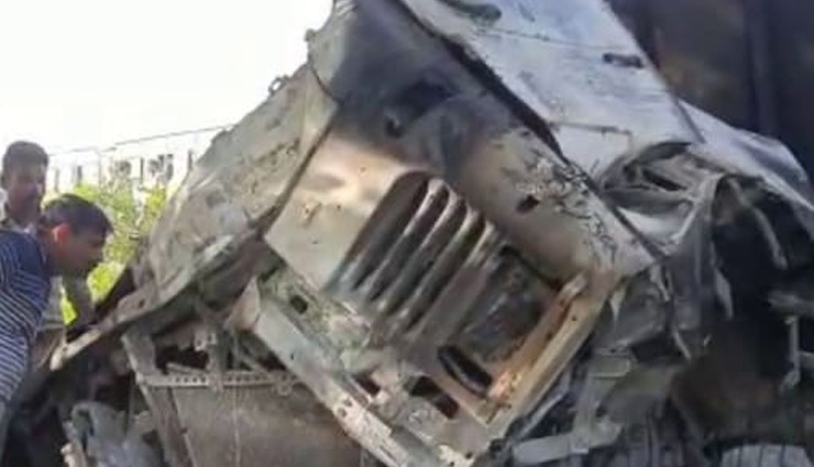 UP: कानपुर- हामीपुर हाईवे पर भीषण सड़क हादसा, दो ट्रकों की सीधी टक्कर में 3 लोग जिंदा जले