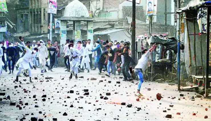 कानपुर में बवाल के बाद पुलिस का एक्शन शुरू, 1000 उपद्रवियों पर FIR, 35 गिरफ्तार, दंगाइयों की प्रॉपर्टी पर चलेगा बुलडोजर