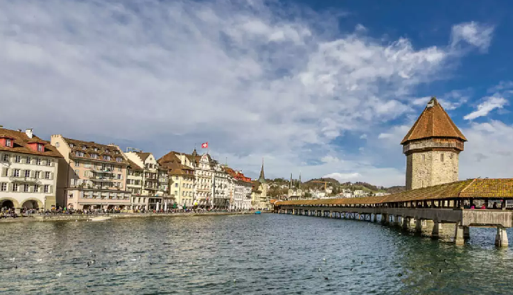 switzerland must-see attractions,matterhorn circuit trek,chateau de chillon castle visit,jet deau fountain geneva,kapellbrucke lucerne,zentrum paul klee museum bern,fraumunster church zurich,rheinfall waterfall experience,st. gallen university town exploration,bern old town unesco site,fotomuseum winterthur photography,lindenhof hill zurich history,lokremise st. gallen cultural events,swiss travel destinations,alpine adventures switzerland,historic landmarks switzerland,swiss cultural heritage,outdoor activities switzerland,top tourist attractions switzerland,swiss museum visits