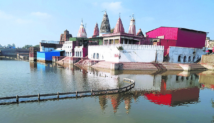 beautiful lakes in west bengal,mirik lake,jore pokhri lake,senchal lake,rasikbil lake,rabindra sarovar lake,santragachhi jheel,motijhil lake,benuka lake,amarabati lake,kolkata lake,kapil muni temple lake,samsing lake,bethuadahari lake,tajpur lake,west bengal tourism,scenic lakes,nature in west bengal,boating in west bengal lakes,top lakes to visit in west bengal