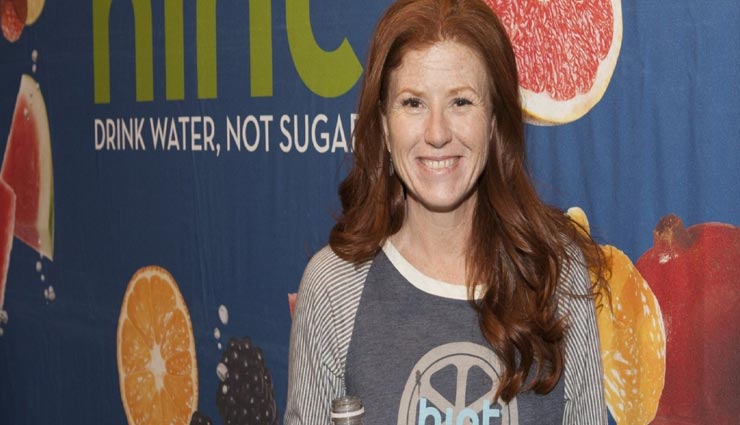 बीमारी से मिला अनोखा आईडिया, पानी बेचकर बना डाली 700 करोड़ की कंपनी, गूगल और फेसबुक में भी सप्लाई weird story,weird information,hint ceo kara goldin,unique business idea,flavored water