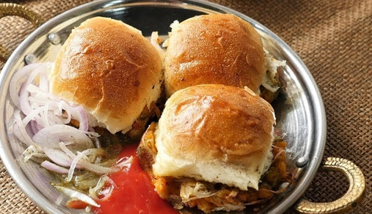 Ramadan Recipe- Popular Pakistani Street Food Karachi Bun Kebab