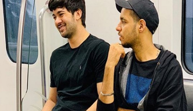 VIDEO- Sunny Deol’s son Karan Deol takes a metro ride to reach the sets of his debut film Pal Pal Dil Ke Paas