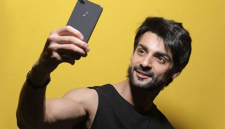 Hate Story IV Actor Karan Wahi Speaks About Kissing Scenes