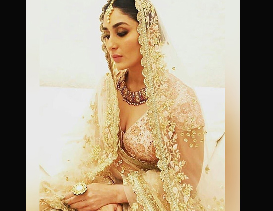 PICS- Saif are You Ready To Remarry Kareena Kapoor Khan After Her Royal Look on Ramp?