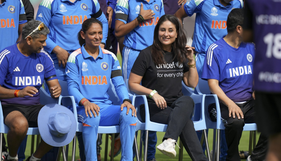 भारतीय महिला टीम के वनडे विश्व कप फाइनल में पहुंचने पर झूमा बॉलीवुड, करीना सहित इन सितारों ने ऐसे जताई खुशी
