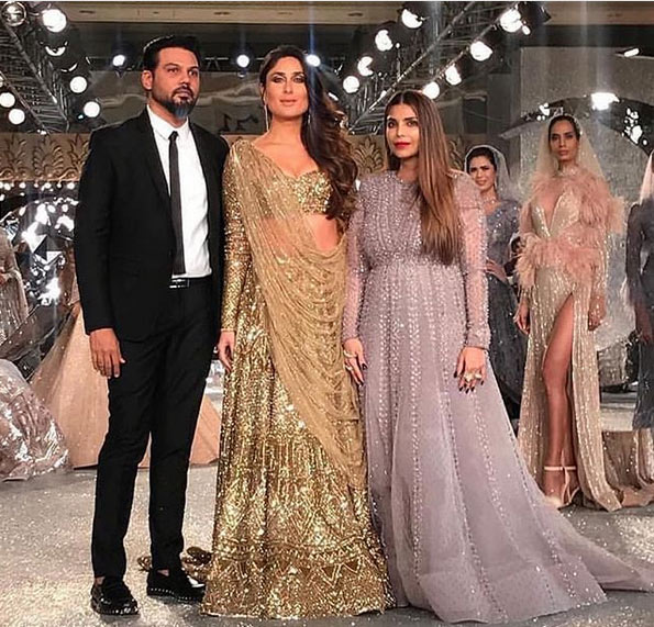 india couture fashion week 2018,Kareena Kapoor Khan,golden lehenga,shane and falguni peacock,fashion tips