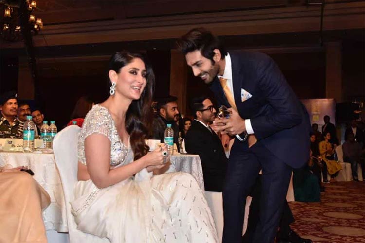 bollywood,Kareena Kapoor,troll,award function