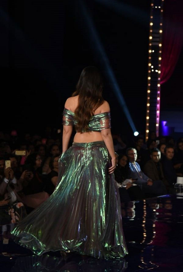 bollywood,Kareena Kapoor Khan,monisha jaisingh,lakme fashion week 2018,ramp show,fashion,fashion event