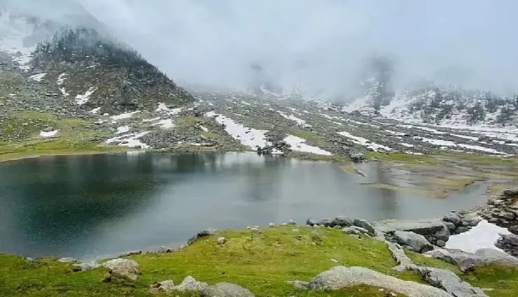 winter treks in himachal pradesh,best treks in himachal,adventure trekking in india,himachal pradesh trekking routes,snow treks himachal,trekking destinations india,himachal adventure travel,top treks in himachal,winter adventure himachal pradesh,trekking holidays india