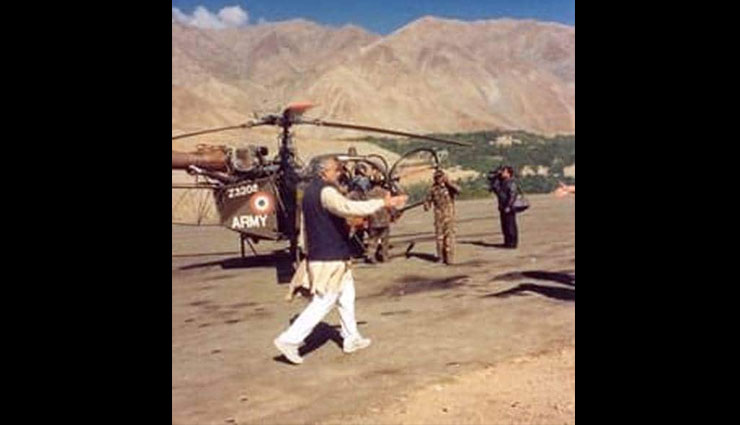 pm narendra modi photos of kargil war,narendra modi photos,kargil war 1999,jammu kashmir,kargil vijay diwas,kargil vijay diwas news in hindi,kargil vijay diwas 2019,kargil war,kargil vijay divas 2019,kargil vijay divas news in hindi,narendra modi news in hindi,news,news in hindi