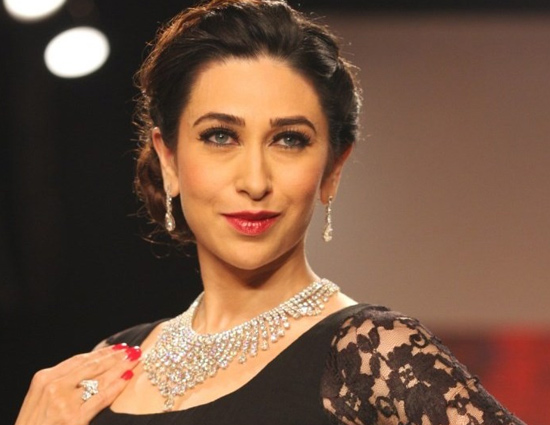 इन 5 ब्लाक बस्टर्स को किया था करिश्मा ने मना