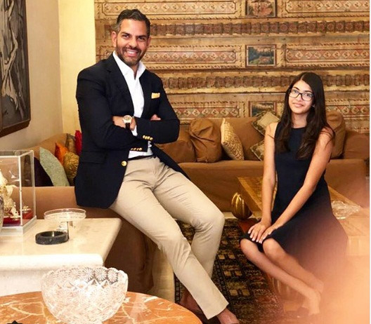 karishma kapoor,sanjay kapoor,viral photo