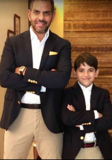 karishma kapoor,sanjay kapoor,viral photo