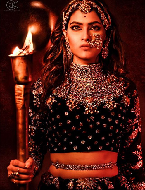 bollywood,karishma sharma,viral photo,deepika padukone,padmaavat,padmavati