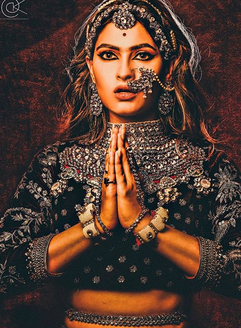 bollywood,karishma sharma,viral photo,deepika padukone,padmaavat,padmavati