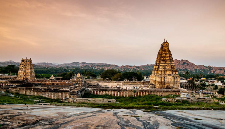 ancient temples of karnataka,karnataka,temples in karnataka,virupaksha temple,hampi,hoysaleswara temple,halebidu,chennakeshava temple,belur,vidyashankara temple,sringeri,bhutanatha temple,badami,durga temple,aihole,mallikarjuna temple,pattadakal