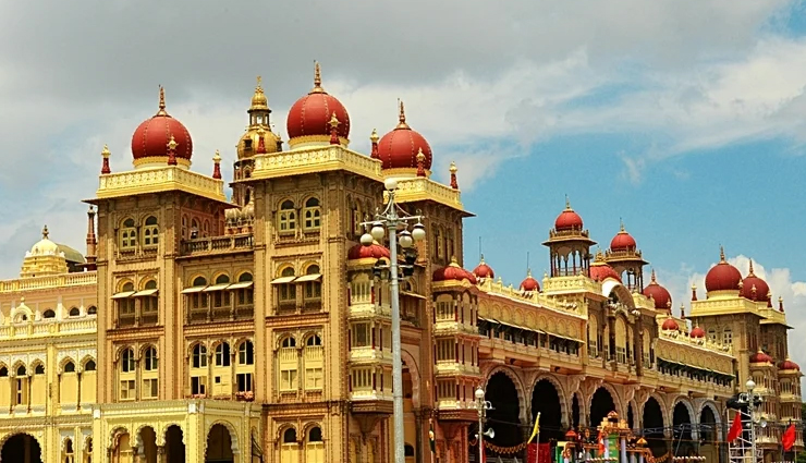 karnataka,places to visit in karnataka,must visit places in karnataka,coorg,mysore,chikmagalur,hampi,gokarna