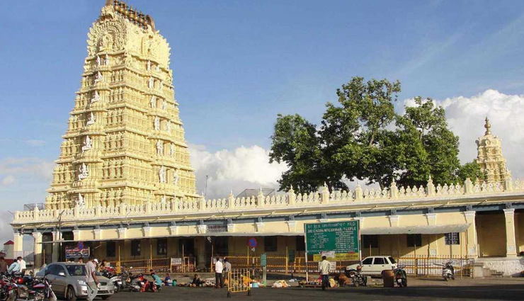 karnataka,places to explore in karnataka,bangalore palace,lal bagh,chamundeshwari temple,virupaksha temple,abbey falls,hoysaleswara temple,mahabaleshwar temple,tipu sultans summer palace
