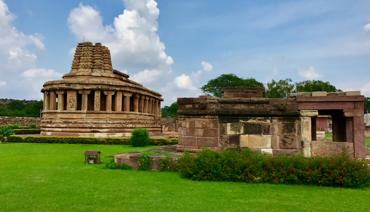 ancient temples of karnataka,karnataka,temples in karnataka,virupaksha temple,hampi,hoysaleswara temple,halebidu,chennakeshava temple,belur,vidyashankara temple,sringeri,bhutanatha temple,badami,durga temple,aihole,mallikarjuna temple,pattadakal