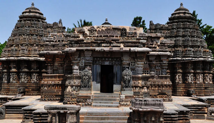 karnataka,places to explore in karnataka,bangalore palace,lal bagh,chamundeshwari temple,virupaksha temple,abbey falls,hoysaleswara temple,mahabaleshwar temple,tipu sultans summer palace