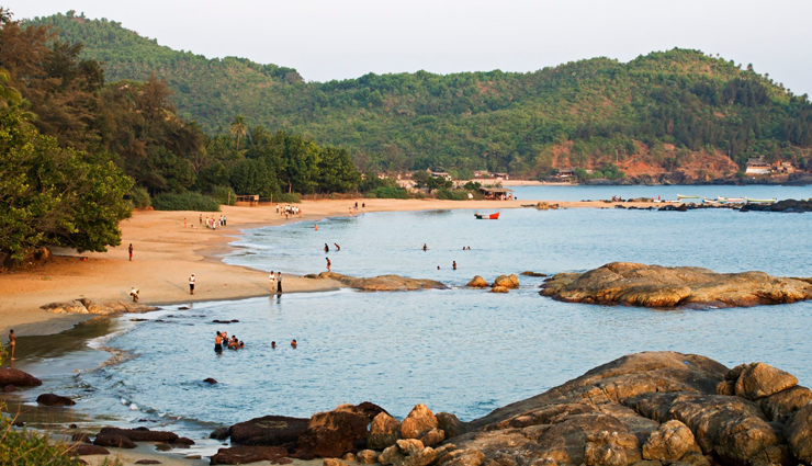 karnataka,beaches in karnataka,gokarna beach,paradise beach,maravanthe beach,om beach,devbagh beach,kudle beach