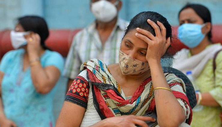 कर्नाटक में कोरोना की तीसरी लहर ने दी दस्तक, संक्रमित मरीजों की संख्या में 34% का आया उछाल 