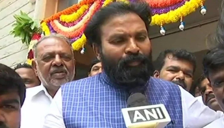 कोरोना के खिलाफ लड़ाई में इस राज्य की सरकार ने डाले हथियार, कहा - 'अब भगवान ही हमें बचा सकते हैं'